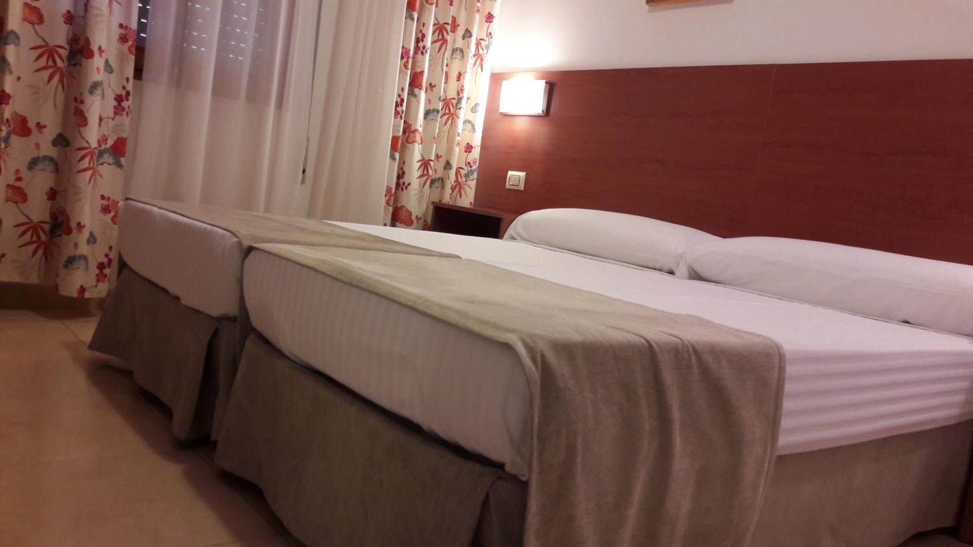 Hotel Torres Tourino Санксенсо Екстериор снимка